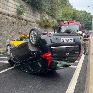 sariyerde kaza surucu yaralandi ruzKBsKD