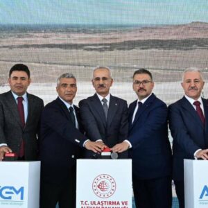 zengezur koridorunda ilk somut gelisme 110 milyar liralik tren yolu projesi icin ilk adim atiliyor vzWW4lRO