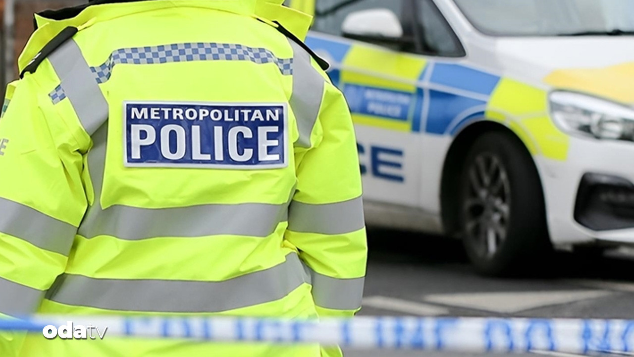 avrupa havalimanlarini kilitleyen siber saldiri ingilterede ilk gozalti tuaJKIAr