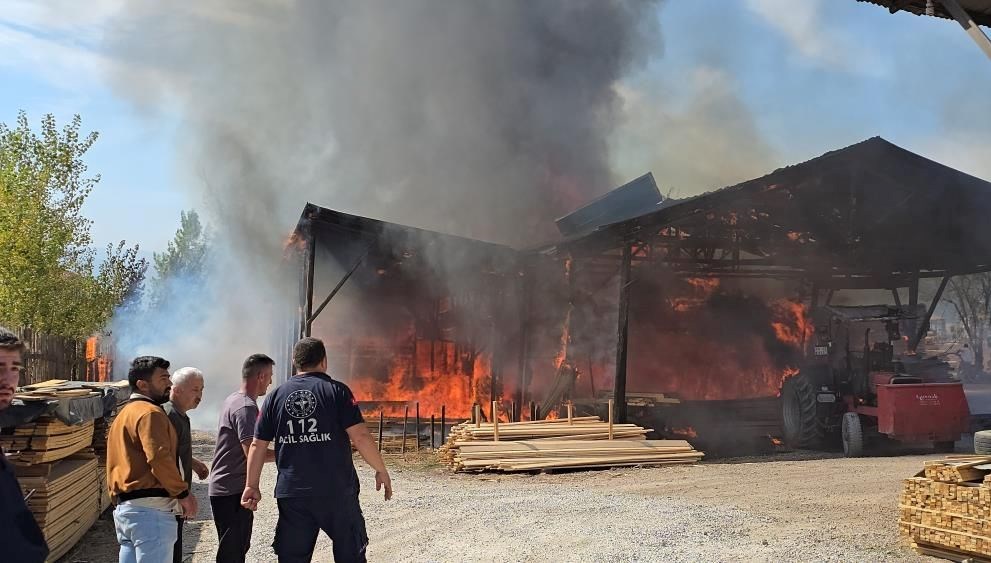 kereste fabrikasinda yangin OAErNaCF