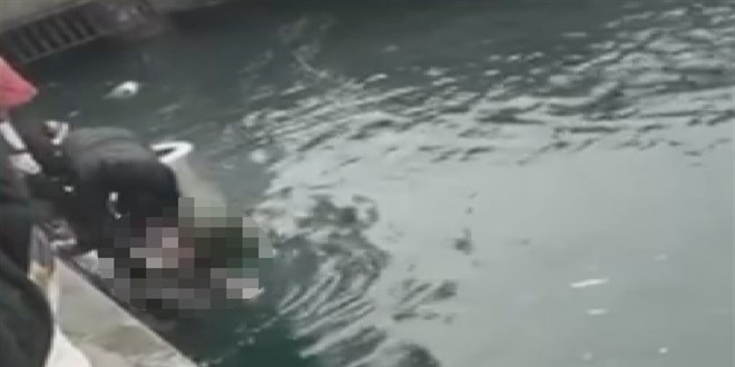 kadikoyde 4 engelli kisi denize dustu 1 olu 3 yarali XYegG3BF.jpg