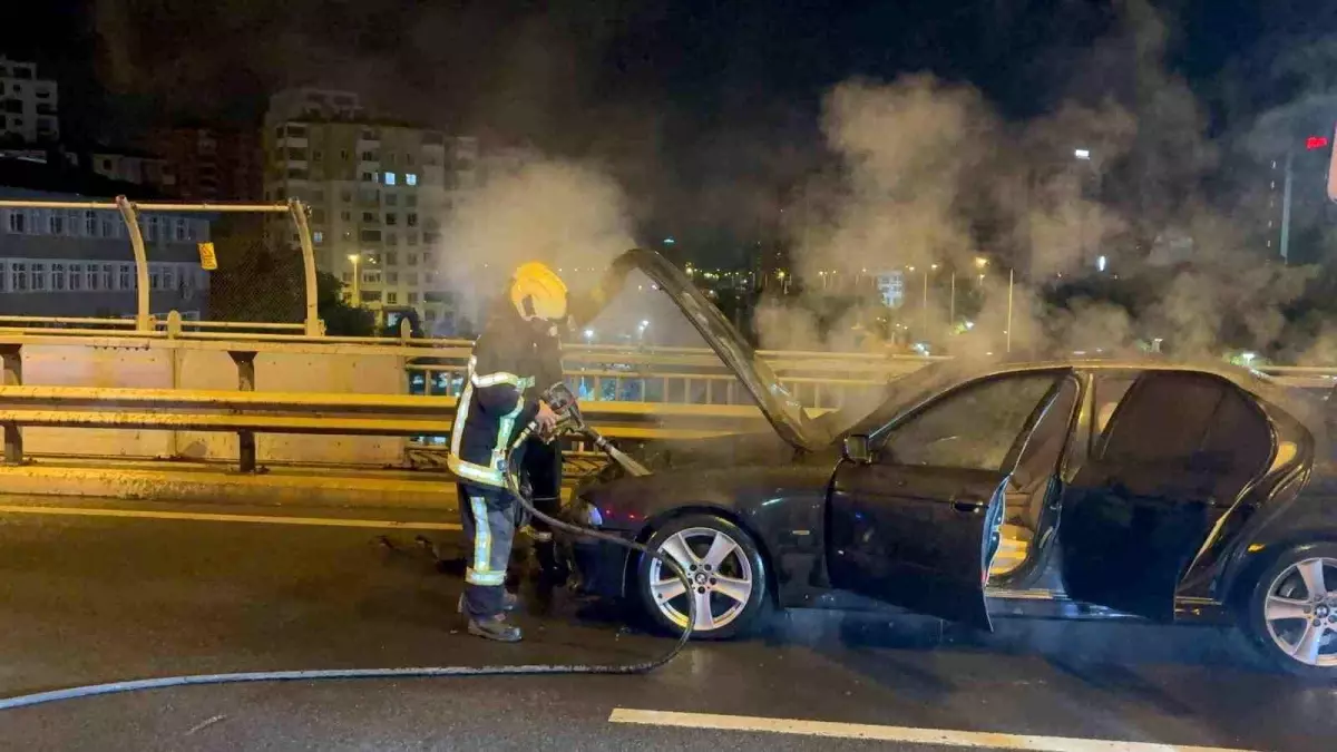 kayseride ust gecitte otomobil yangini rlzRTavs