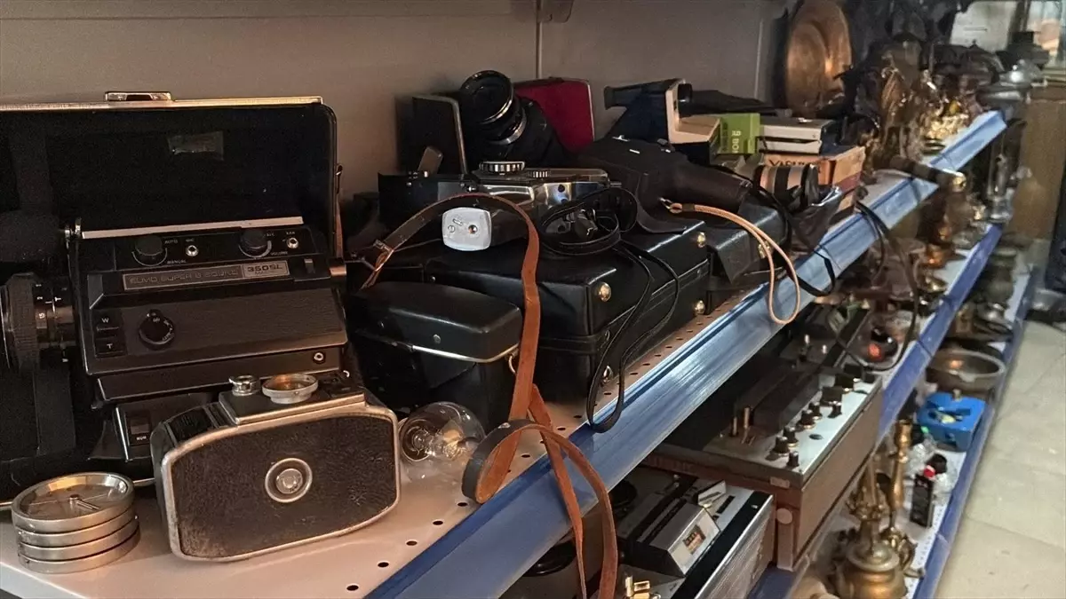 tekirdagli kahveci kahvehanesini antikaciya donusturdu n8O5UO5Q.jpg