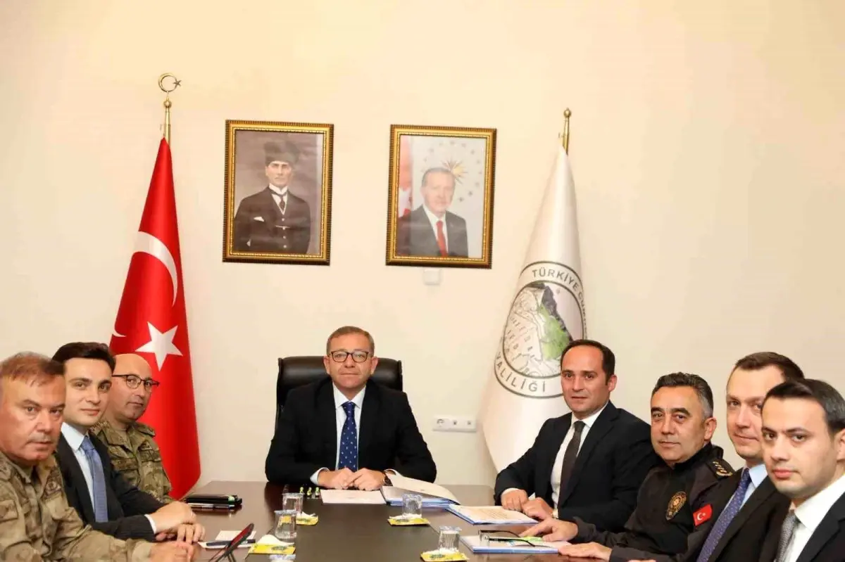 karsta guvenlik toplantisi vBiWz2Jf.jpg