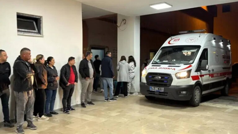 babasinin-tufegiyle-oynayan-cocuk-arkadasinin-olumune-neden-oldu-VS9FQNpR