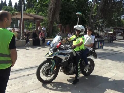 Veliler, kimliği kaybolan genç için seferber oldu