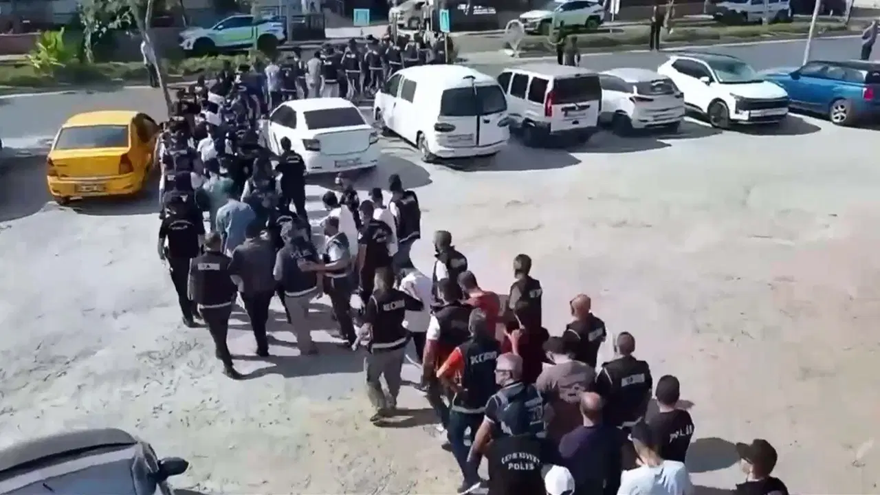 10 ilde ikinci dalga ‘vize dolandırıcılığı’ operasyonu: 27 tutuklama Haber gorseli