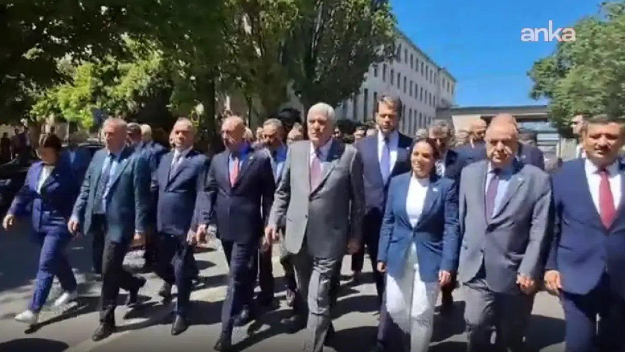 Dervişoğlu, şehit er yakınları ve gazilerin eylemine destek için TBMM’den Güvenpark’a yürüdü Haber gorseli