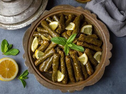 Sarmalariniz kurumasin parlak ve taze kalmasini saglayan yontem 9tQR47m9